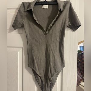 Button up collared grey ribbed body suit worn once